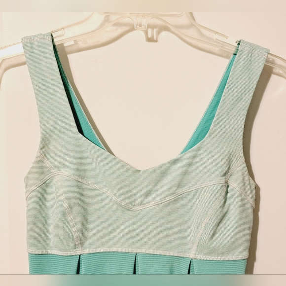 Lululemon run. Tame me tank. Mint green stripe.  Women’s Size 4. - Picture 5 of 11